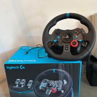 Volante Logitech G29 Driving Force con pedaliera.