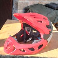 Casco Mountain bike con mentoniera staccabile