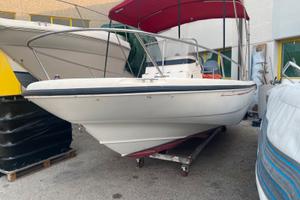 Boston Whaler 18 Dauntless con Yamaha 150