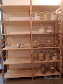 Scaffale in legno