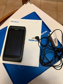 Nokia  N8 con scatola e ciffiette originali