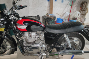 Triumph Bonneville T100