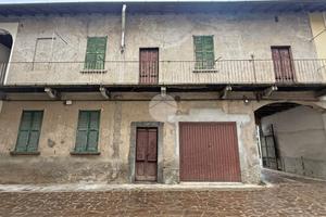 CASA SEMINDIPENDENTE A CABIATE