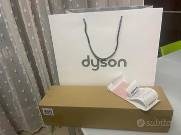 Dyson airstrait