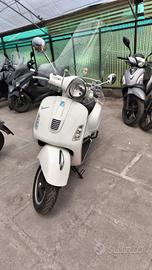Vespa GTS 300 del 2011 USATO
