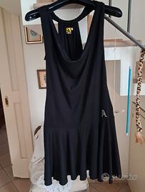 abito A -Style nero scollato