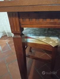 Tavolo con sedie in arte povera