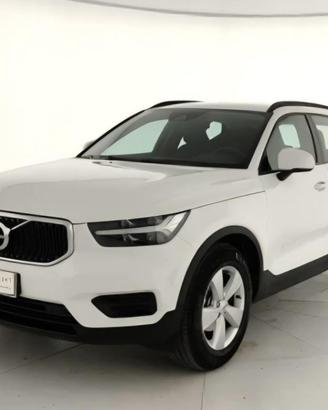 VOLVO XC40 Momentum Core my21