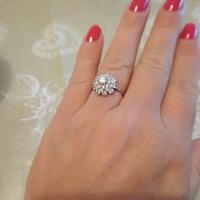 anello in oro bianco 750 con diamanti naturali 
