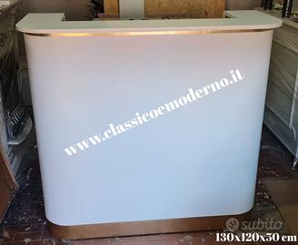 bancone reception curvato bianco e oro spedizione