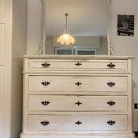 Cassettiera  con specchio