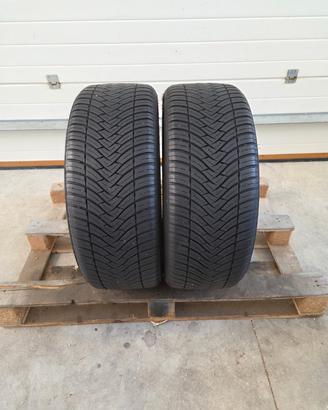 2 gomme Triangle 225 45 19 4 stagioni