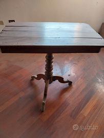 Tavolo antiquariato 