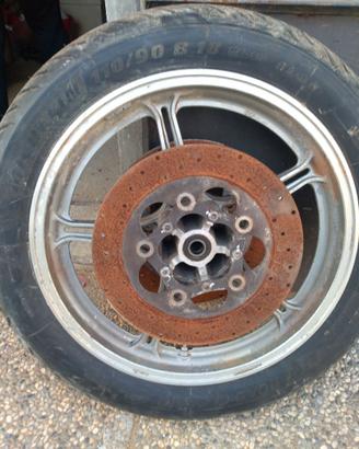 Gomme moto