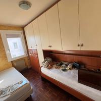 Camera con letto a ponte.