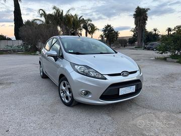 Ford Fiesta 1.4 TDCi 70CV 5 porte Titanium