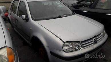 RICAMBI USATI AUTO VOLKSWAGEN Golf 4 Berlina AHW (