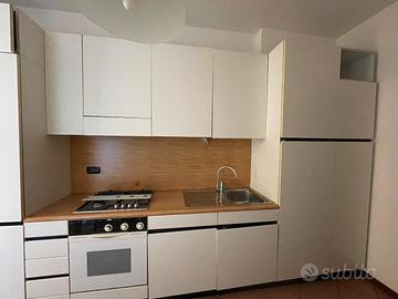 Cucina bianca marca VARENNA 