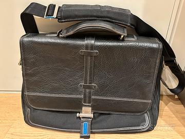 Borsa a tracolla PIQUADRO