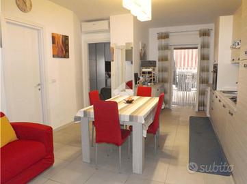 2 LOCALI A BISCEGLIE