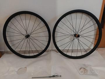 Ruote in Carbonio Nuove Center Lock