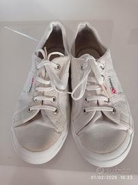 scarpe da ginnastica usate bambino Superga anni 90