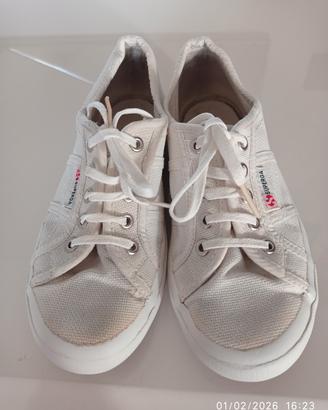 scarpe da ginnastica usate bambino Superga anni 90