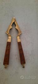 schiaccianoci vintage a pinza