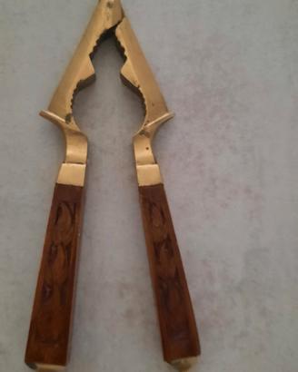 schiaccianoci vintage a pinza
