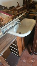 mobile bagno completo di cassetti e specchiera