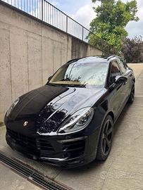PORSCHE Macan S