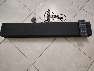 Soundbar Samsung HW-N300 Bluetooth - telecomando o