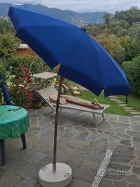 Ombrellone in legno e tela colore blu