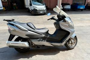 Suzuki Burgman 400