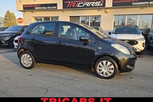 TOYOTA Yaris 1.3 5 porte M-MT NEOPATENTATI LEGGE