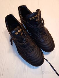 Scarpa da calcio cinque stelle