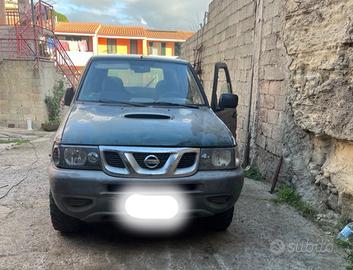 NISSAN Terrano II - 2001