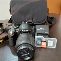 REFLEX NIKON D3200 con 18-55 inclusa di accessori