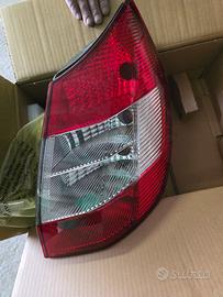 fanale posteriore destro renault scenic