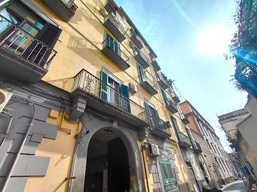 Quadrilocale adiacenze Via Foria