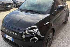 FIAT 500e Berlina 42 kWh