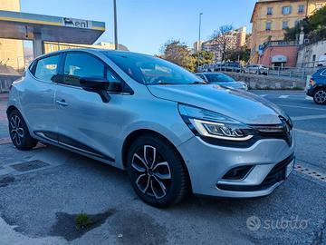 Renault Clio ok neopatentati moschino 