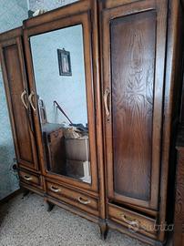 armadio in legno 
