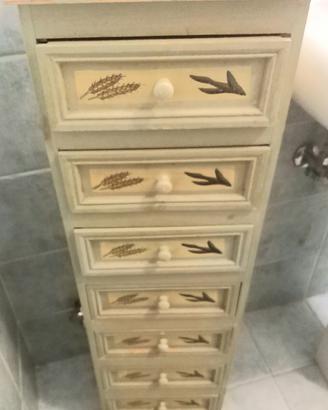 Cassettiera stile shabby chic