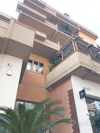 Lungomare ct: immobile 180 mq + garage e p.auto