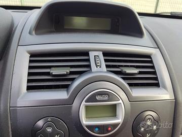Bocchetta clima centrale RENAULT MEGANE del 2006