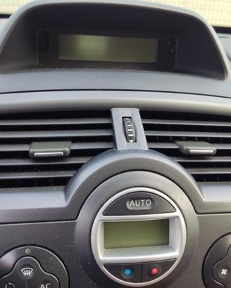 Bocchetta clima centrale RENAULT MEGANE del 2006