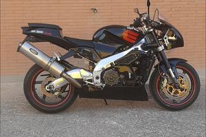 Aprilia rsv 1000