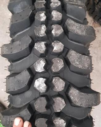 Gomme 205/70R15 M+S Nuove + 4 cerchi Suzuki