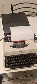 Macchina da scrivere ROYAL
